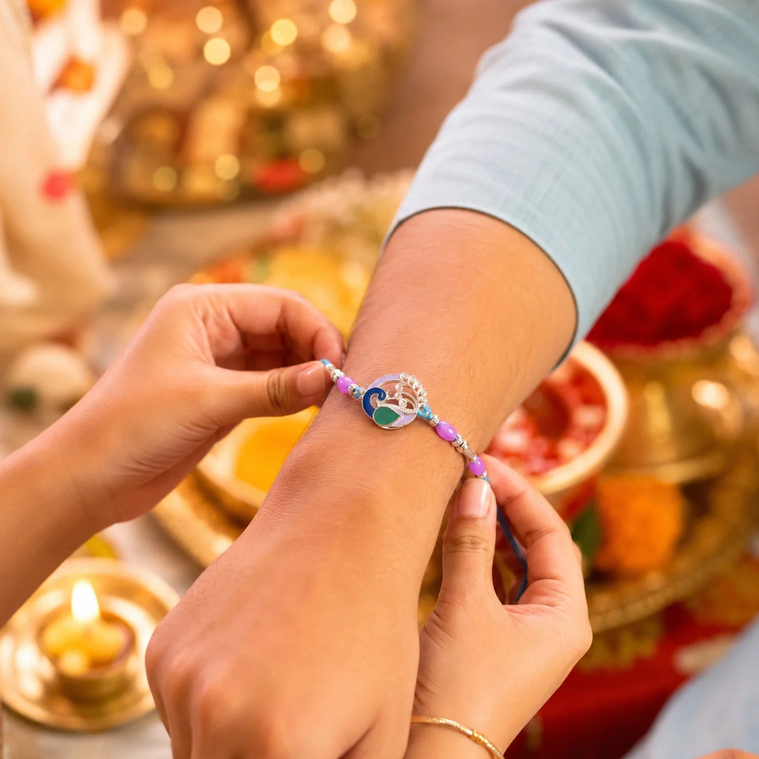 Rakshabandhan Peacock Motif Rakhi – Elegant Beaded Thread For Brothers